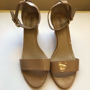 Ellen Tracy Nude Wedges